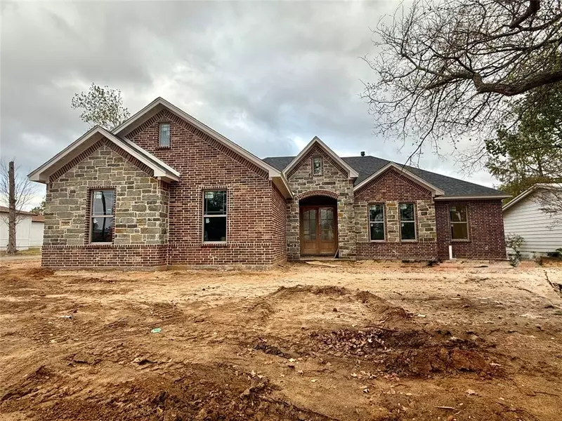 1802 S Hyde Park Avenue, Denison, TX 75020