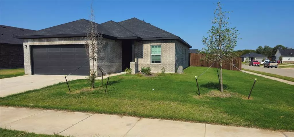 1802 Boxwood Drive, Sherman, TX 75092