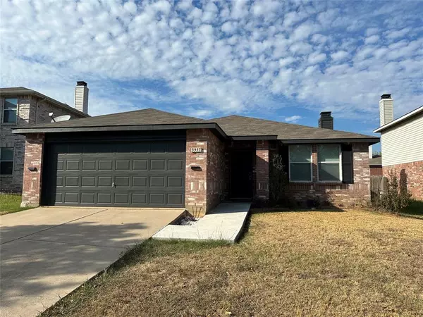 3335 Lipizzan Drive, Denton, TX 76210