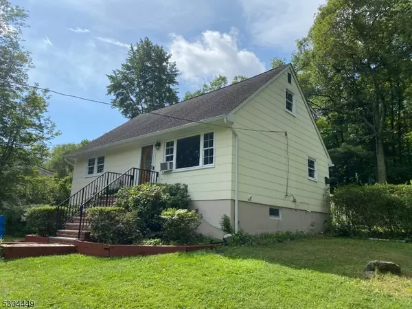 West Milford Twp., NJ 07480,32 Cleveland Dr