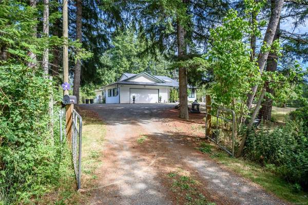 6576 Poulton Rd, Merville, BC V0R 2M0