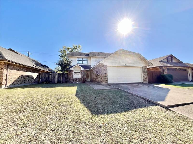 1149 Meadow Park Lane, Grand Prairie, TX 75052