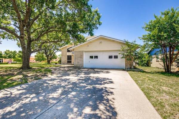 8761 Santa Rosa Drive, Frisco, TX 75033