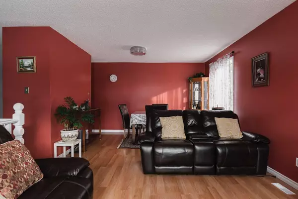 Fort Mcmurray, AB T9J1J9,131 Grayling CRES