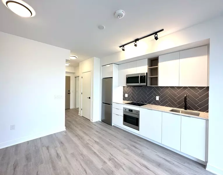 36 Zorra ST #2106, Toronto W08, ON M8Z 0G5