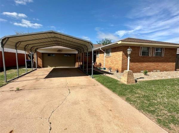 102 W 9th Drive, Blair, OK 73526