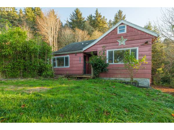 707 39TH ST, Astoria, OR 97103