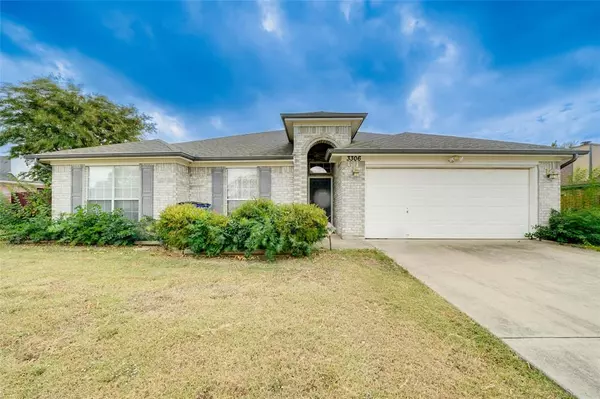 3306 Scenic Glen Drive, Mansfield, TX 76063