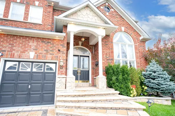 Whitby, ON L1R 3B6,12 Branstone DR