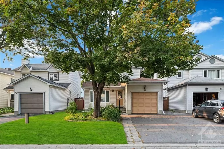 33 SARRAZIN WAY, Barrhaven, ON K2J 4A5