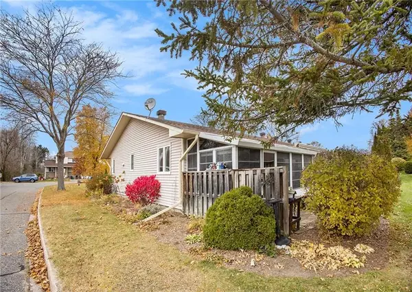 Lanark, ON K7H 3M4,18 BATHURST RD