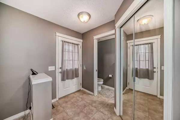 Calgary, AB T3L 3C8,433 Tuscany DR Northwest