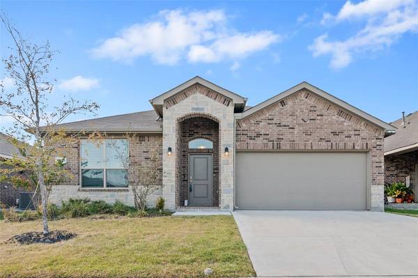 15713 Euston Terrace, Fort Worth, TX 76247