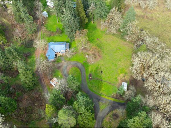 221 JIGGS LN, Tenmile, OR 97481