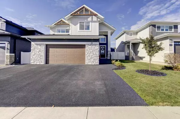 24 Lundberg CRES, Red Deer, AB T4R 0R5