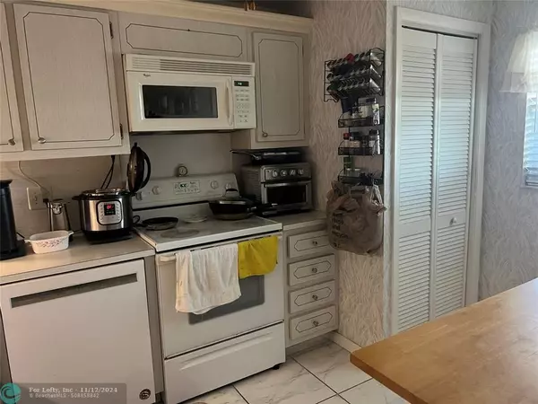 Deerfield Beach, FL 33441,1537 E Hillsboro Blvd  #839