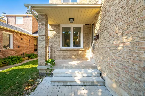 Mississauga, ON L5N 4A2,2853 Monticello Mews #Lease