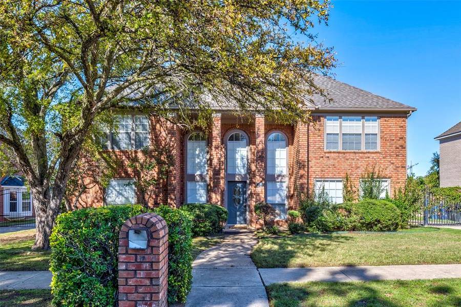 836 Lochmoor Lane, Highland Village, TX 75077