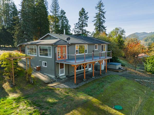 Winston, OR 97496,411 NW WOODLAND DR