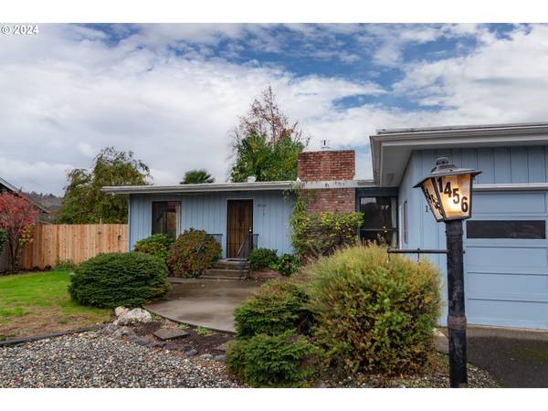 Roseburg, OR 97471,1456 NW ALMIRA ST