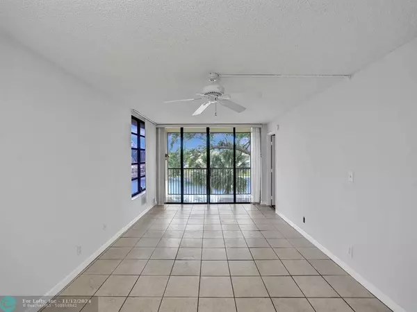 Margate, FL 33063,6636 Coral Lake Dr  #6636