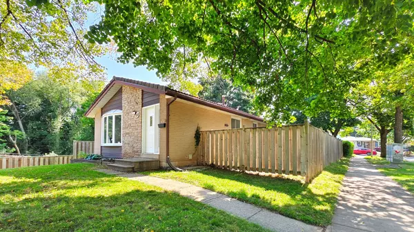 Oakville, ON L6H 1H4,88 McCraney ST W