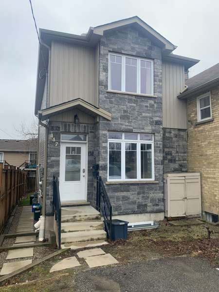 447 Stirling AVE S #Upper, Kitchener, ON N2M 3H7