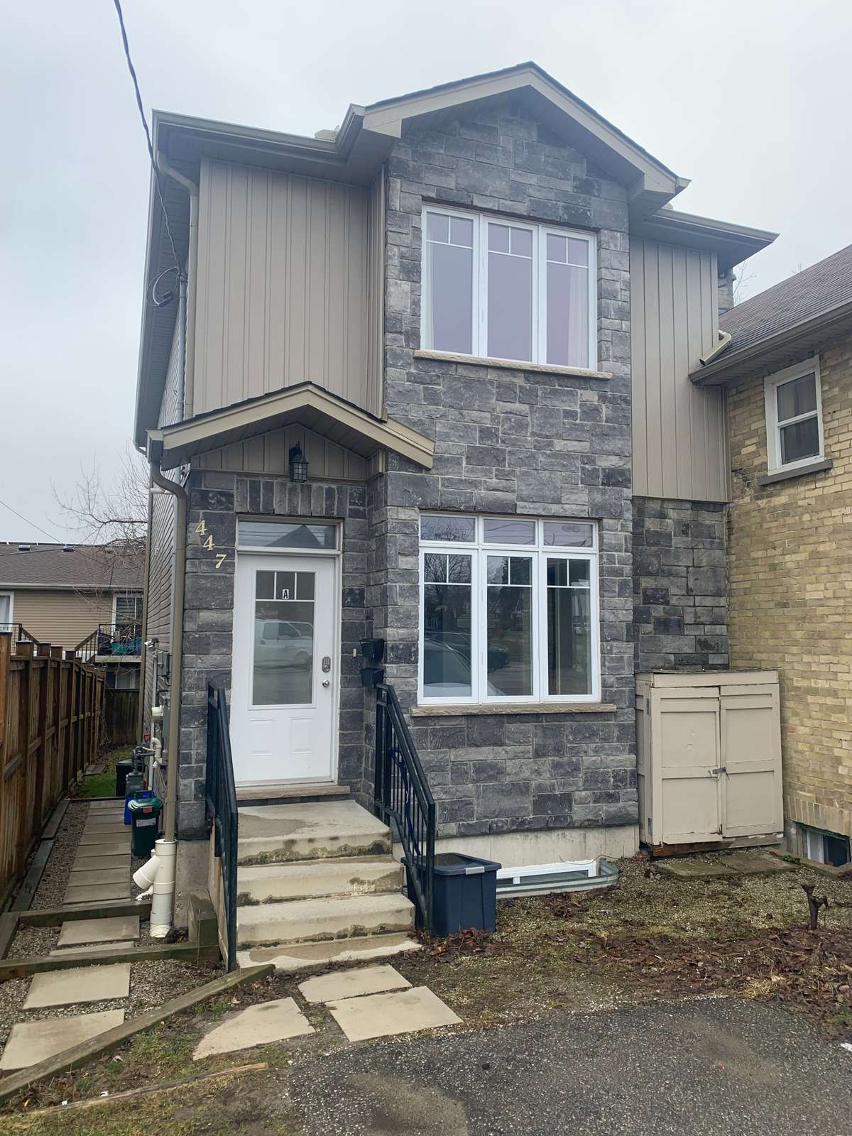 Kitchener, ON N2M 3H7,447 Stirling AVE S #Upper