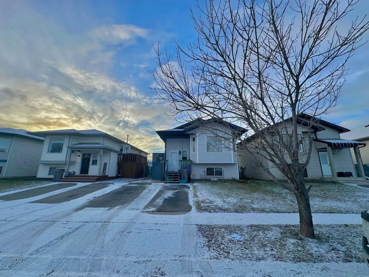 Grande Prairie, AB T8W2X5,8829 65 AVE