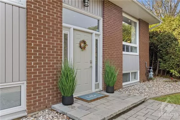 Stittsville - Munster - Richmond, ON K0A 2Z0,10 MAC STOREY ST