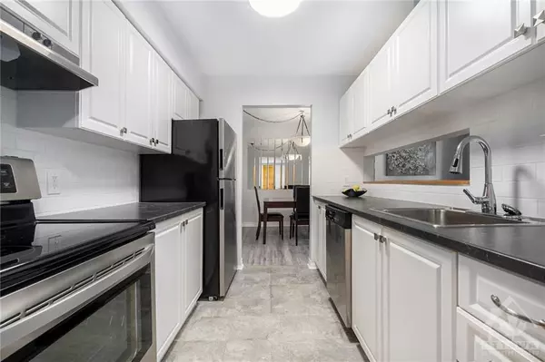 Vanier And Kingsview Park, ON K1L 7S2,316 SAVARD AVE #110