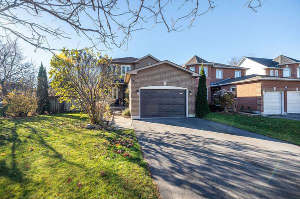 30 Edgerton DR, Clarington, ON L1C 4S7