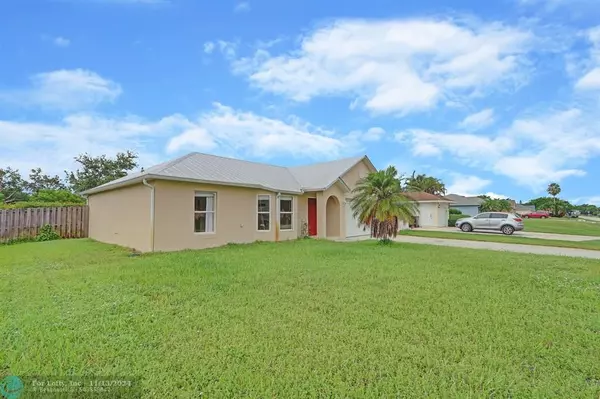 882 SW BUTTERFLY Terrace, Port St Lucie, FL 34953