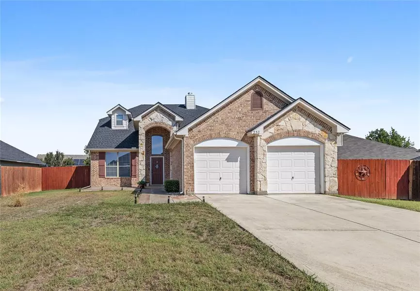 232 Glenview Drive, Aubrey, TX 76227