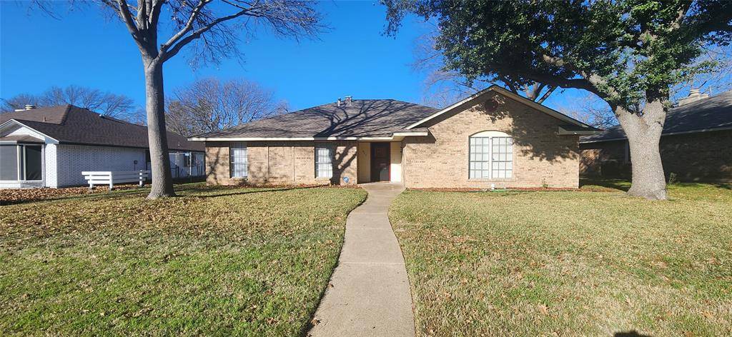 925 Shell Lane, Lancaster, TX 75146