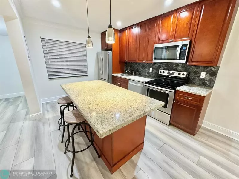 140 S Cypress Rd  #122, Pompano Beach, FL 33060