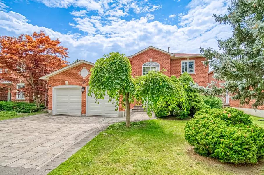 25 Trinity CRES, Richmond Hill, ON L4B 2S4