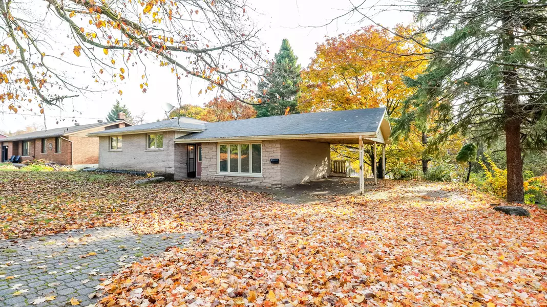 18 Kennedy DR, Kawartha Lakes, ON K0M 1N0