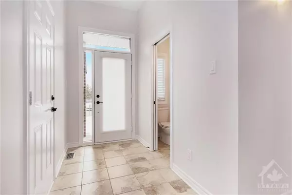 Ottawa, ON K1V 2N4,635 WHITECLIFFS AVE