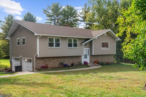 140 Hillcrest Rd, Readington Twp., NJ 08822