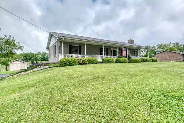 911 Country Lane, Chilhowie, VA 24319