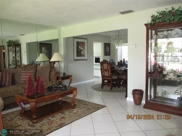 Pembroke Pines, FL 33024,8361 NW 24 COURT