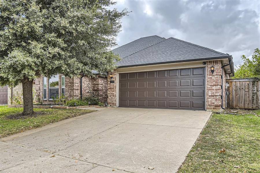 2713 Forest Creek Drive, Fort Worth, TX 76123