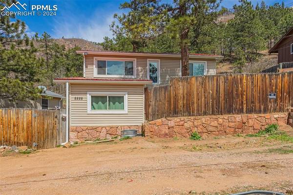 8228 W Highway 24, Cascade, CO 80809