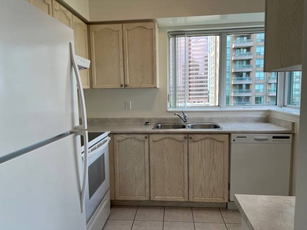 29 Pemberton AVE #703, Toronto C14, ON M2M 4L5