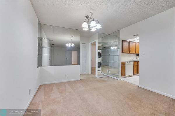 Coral Springs, FL 33065,2810 Riverside Dr  #204B