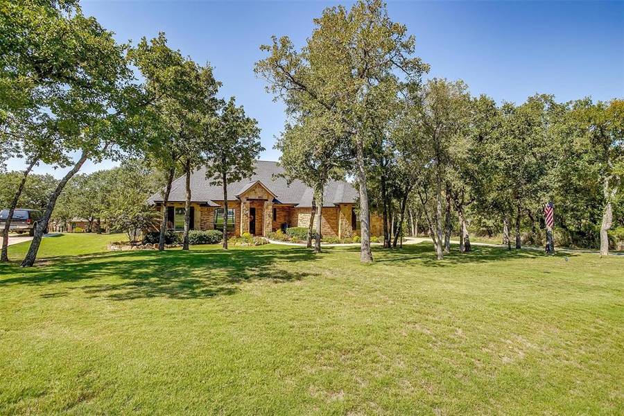 104 Birdie Drive, Lipan, TX 76462