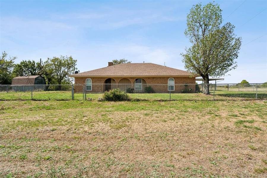 1717 N Main Street, Weatherford, TX 76085