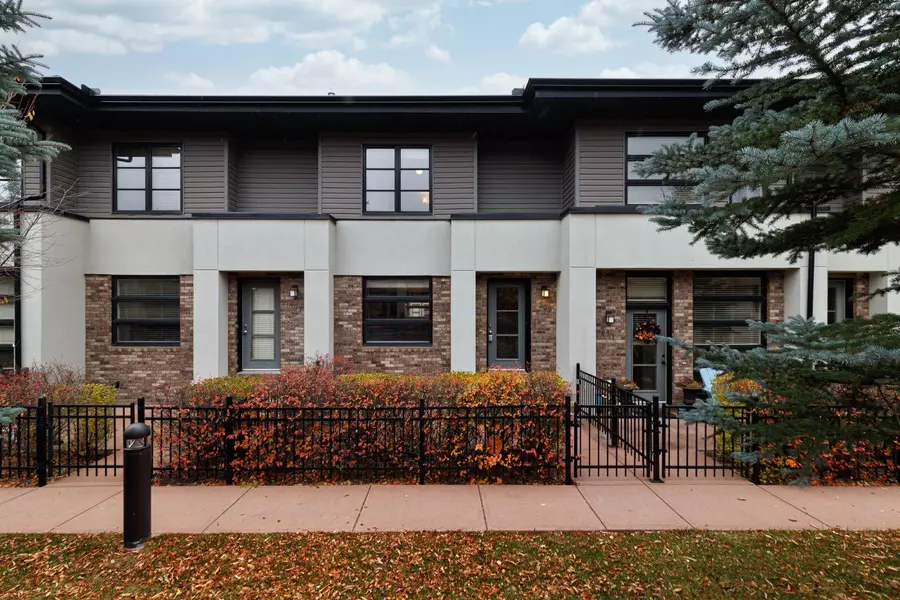 209 Aspen Hills Villas Southwest, Calgary, AB t3h 0h8