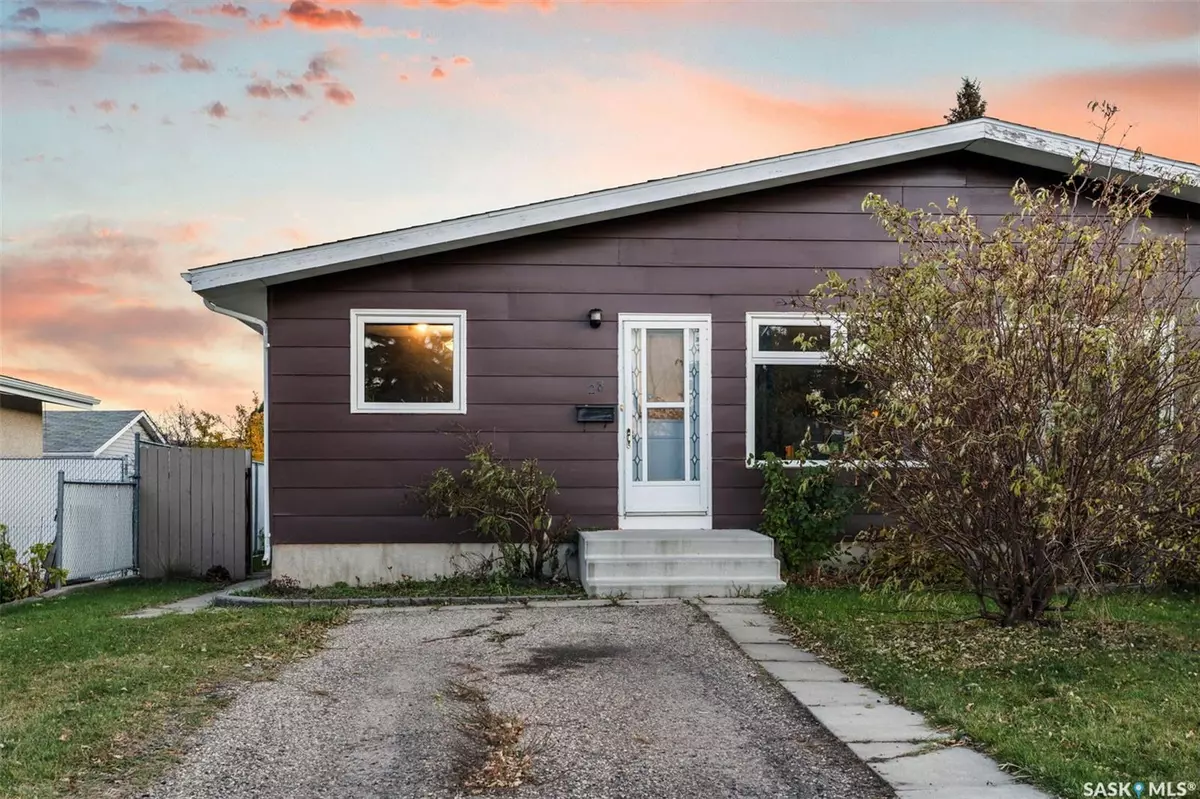 Saskatoon, SK S7H 3Z8,28 Anderson CRESCENT